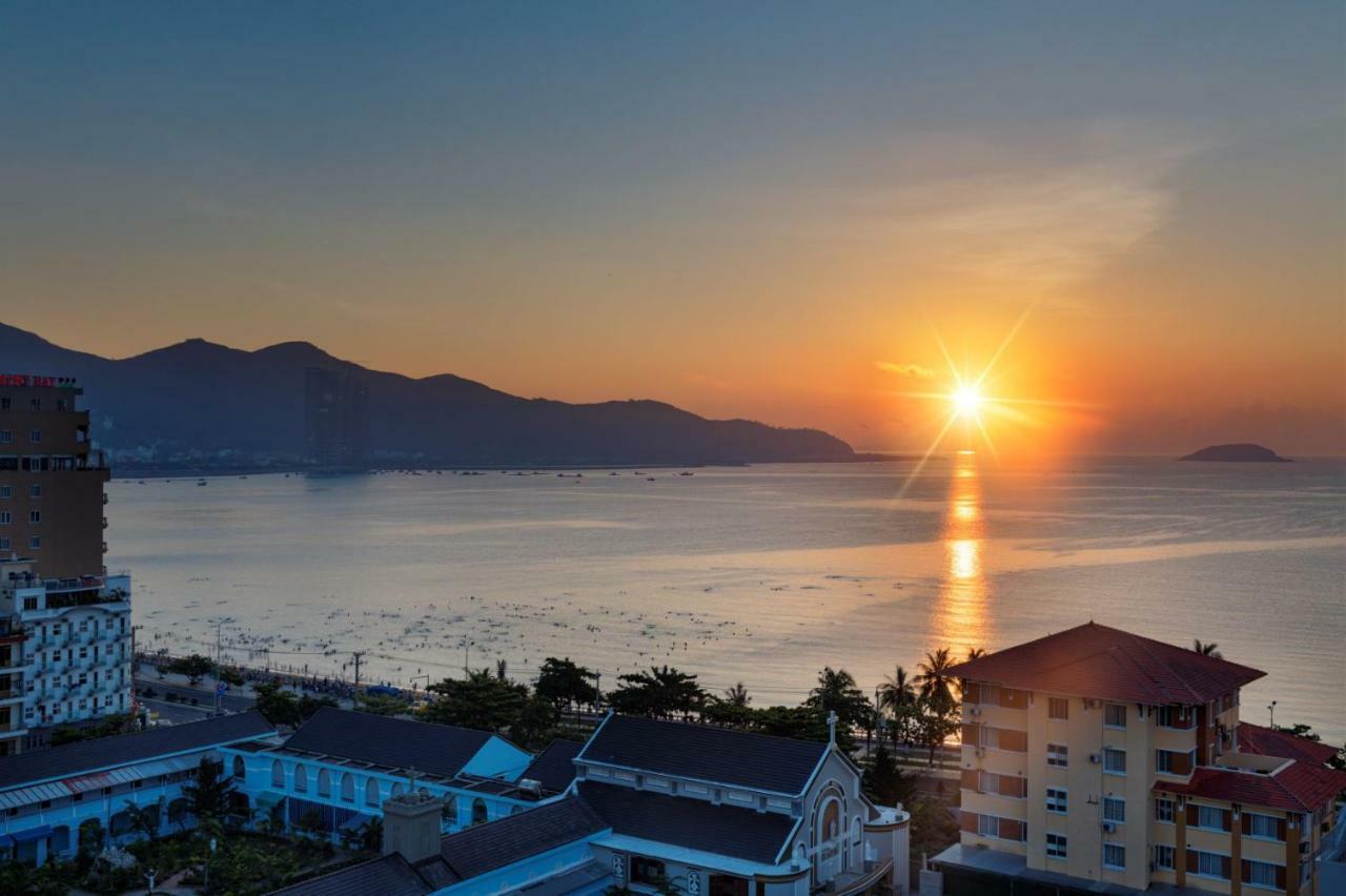 Aston Nha Trang City Hotel Exterior photo